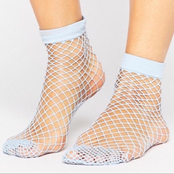 Fish Net Socks - Picture 7 of 7